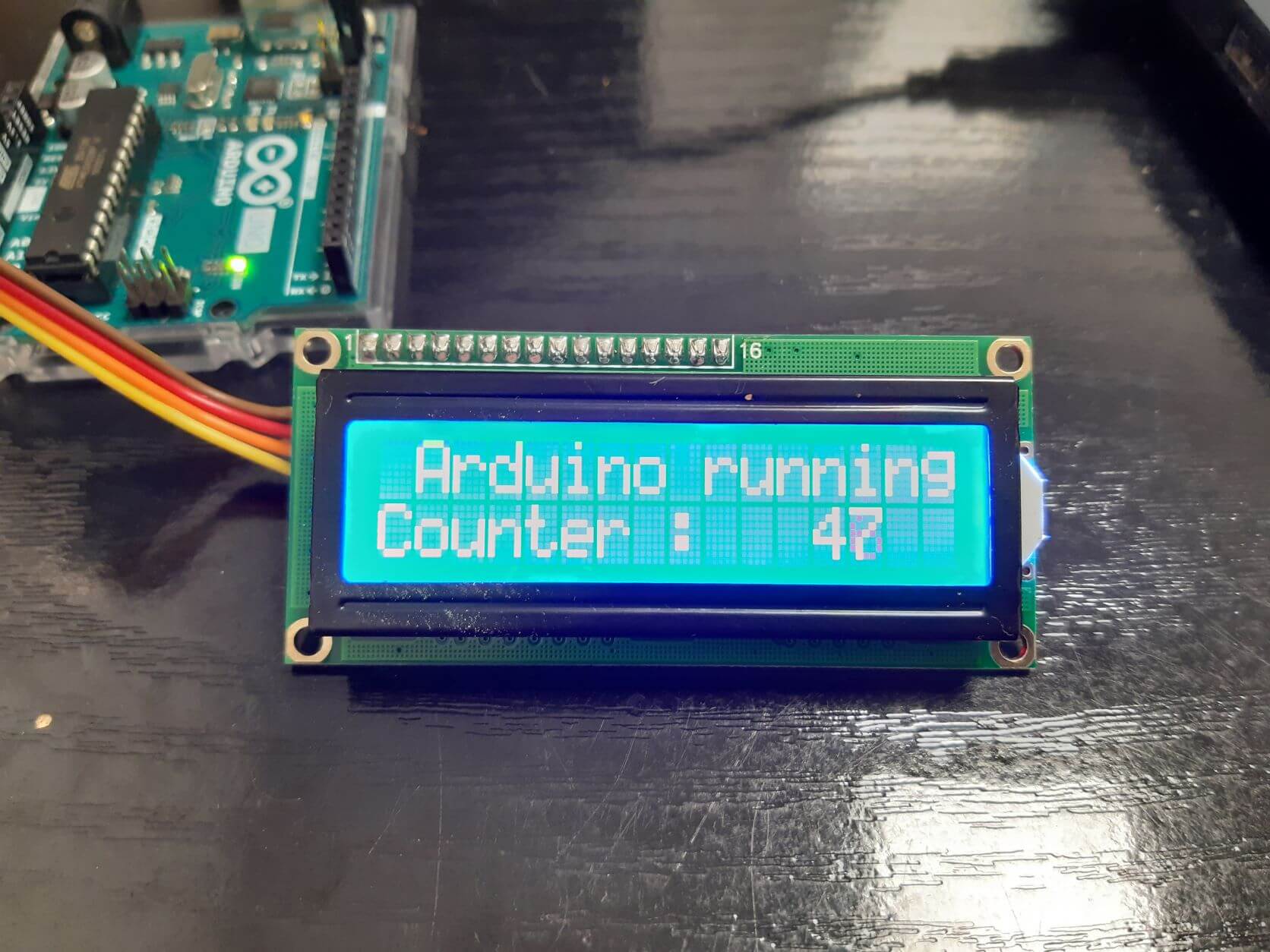 Gérer un écran LCD par la connexion I2C d'une Arduino • AranaCorp