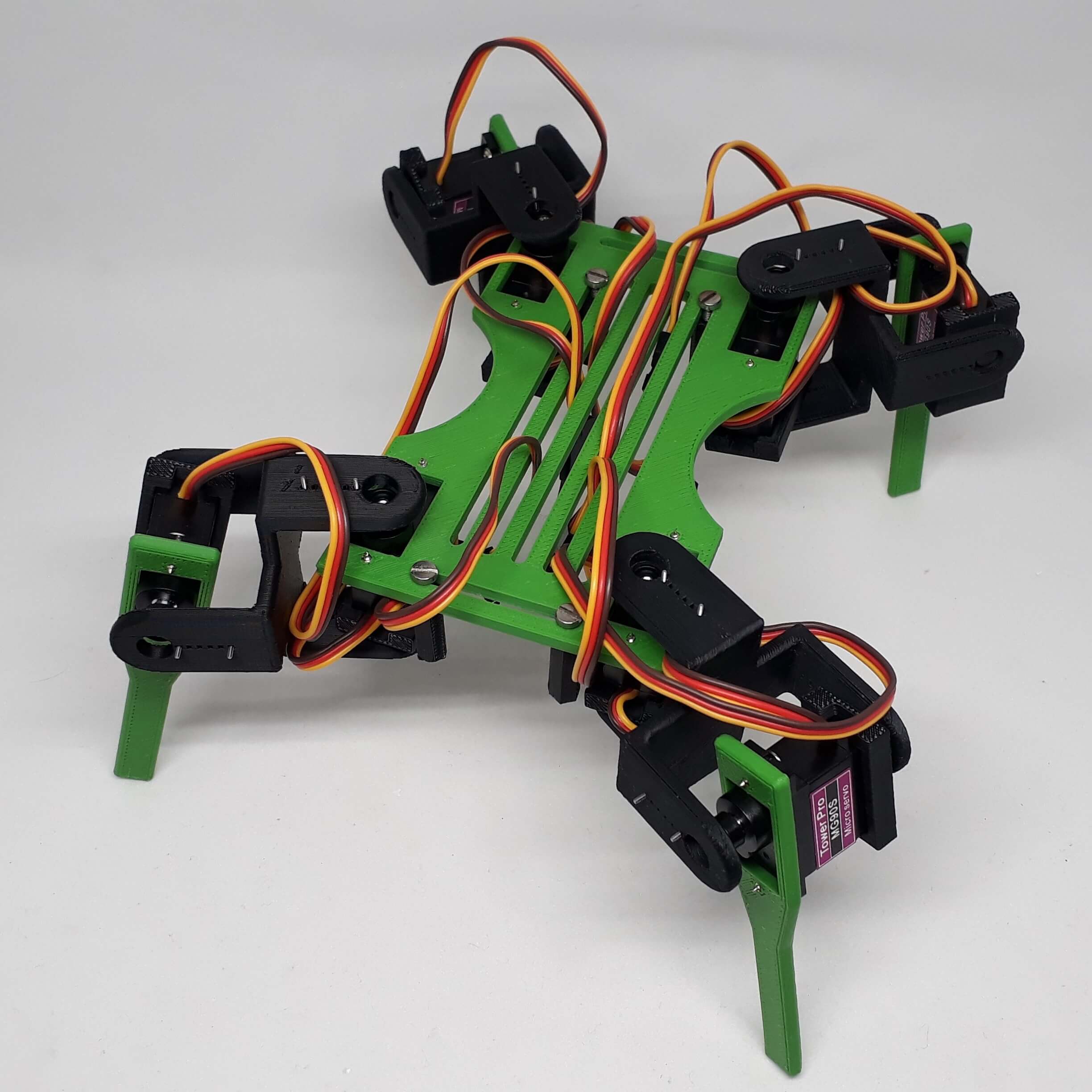 robotic-kit-quadrina-mg90s Accueil